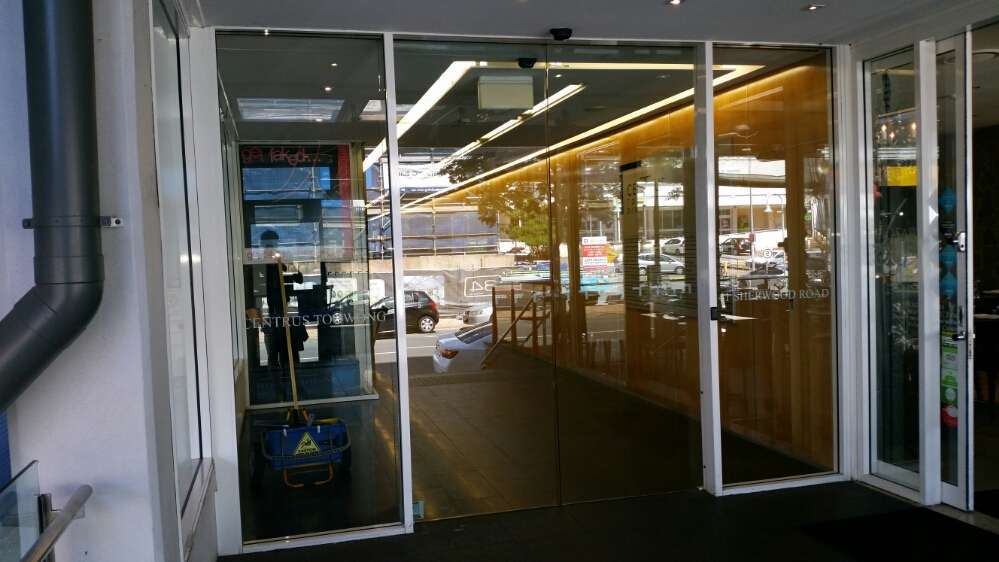 ICU Commercial Window Cleaning in Toowong
