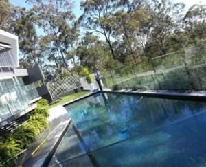 Commercial Window Cleaner Brisbane